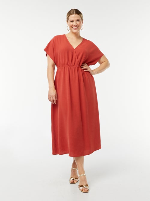 Robe longue en maille stretch et à manches courtes - Kiabi
