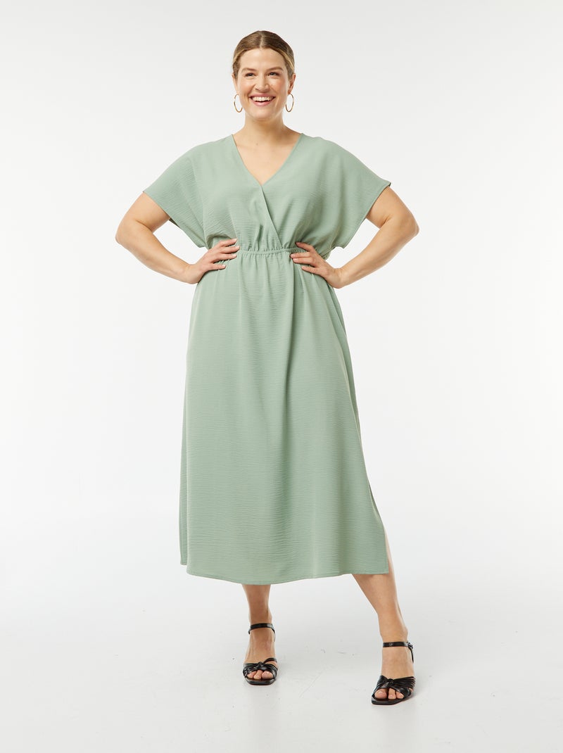 Robe longue en maille stretch et à manches courtes Vert amande - Kiabi