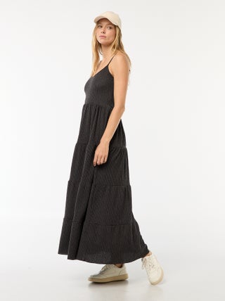 Robe longue gaufrée à étages