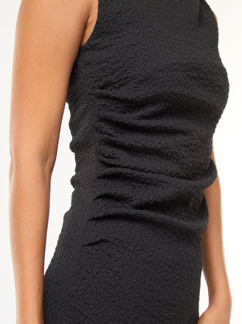 Robe longue gaufrée avec emmanchure américaine - Kiabi