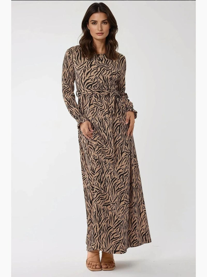 Robe longue imprimée à col ras du cou et ceinture hiccup Camel - Kiabi