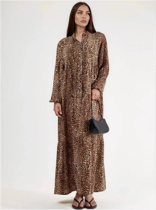 Robe longue imprimée léopard, coupe confortable, col en v et fermeture boutonnée hiccup - Kiabi Robe longue imprimée léopard, coupe confortable, col en v et fermeture boutonnée hiccup - Kiabi