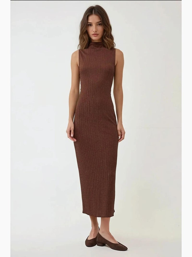 Robe longue moulante texturée à col licou hiccup Marron - Kiabi