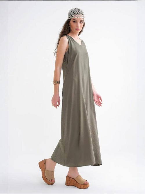 Robe longue sans manches à col en v et poches mixray - Kiabi