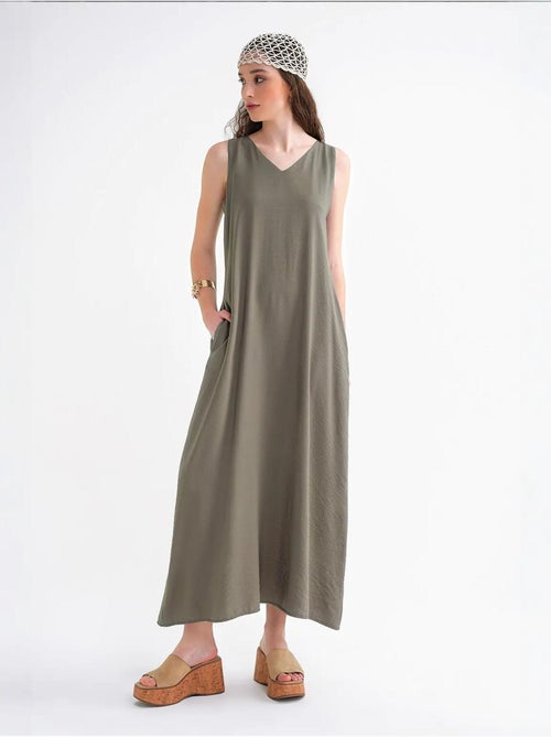 Robe longue sans manches à col en v et poches mixray - Kiabi