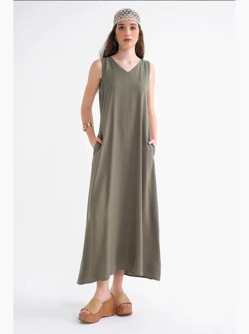 Robe longue sans manches à col en v et poches mixray - Kiabi