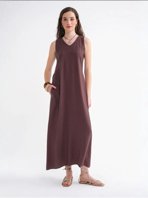 Robe longue sans manches à col en v et poches mixray - Kiabi