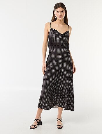 Robe longue satinée à fines bretelles