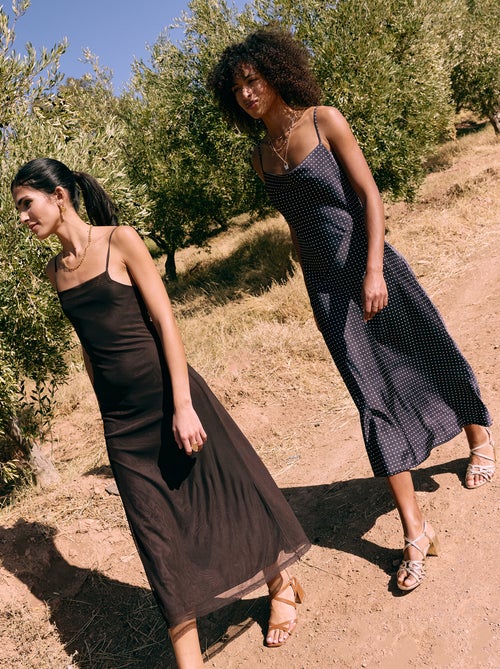 Robe longue satinée à fines bretelles - Kiabi