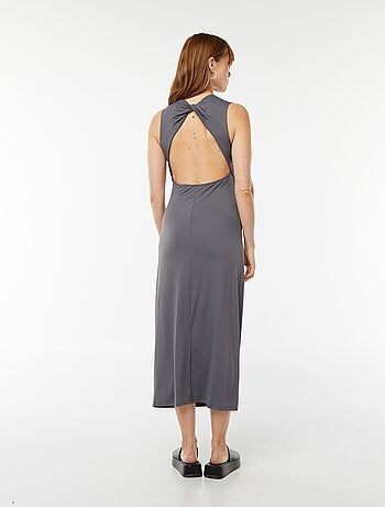 Robe longue unie à dos nu