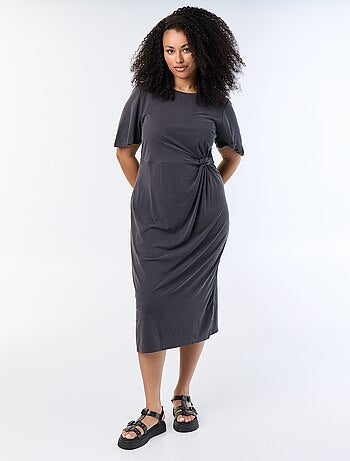 Robe longue unie avec nœud devant
