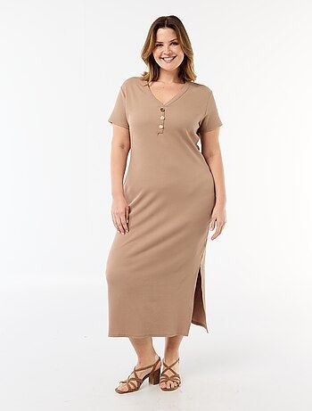 Robe longues côtelée à manches courtes