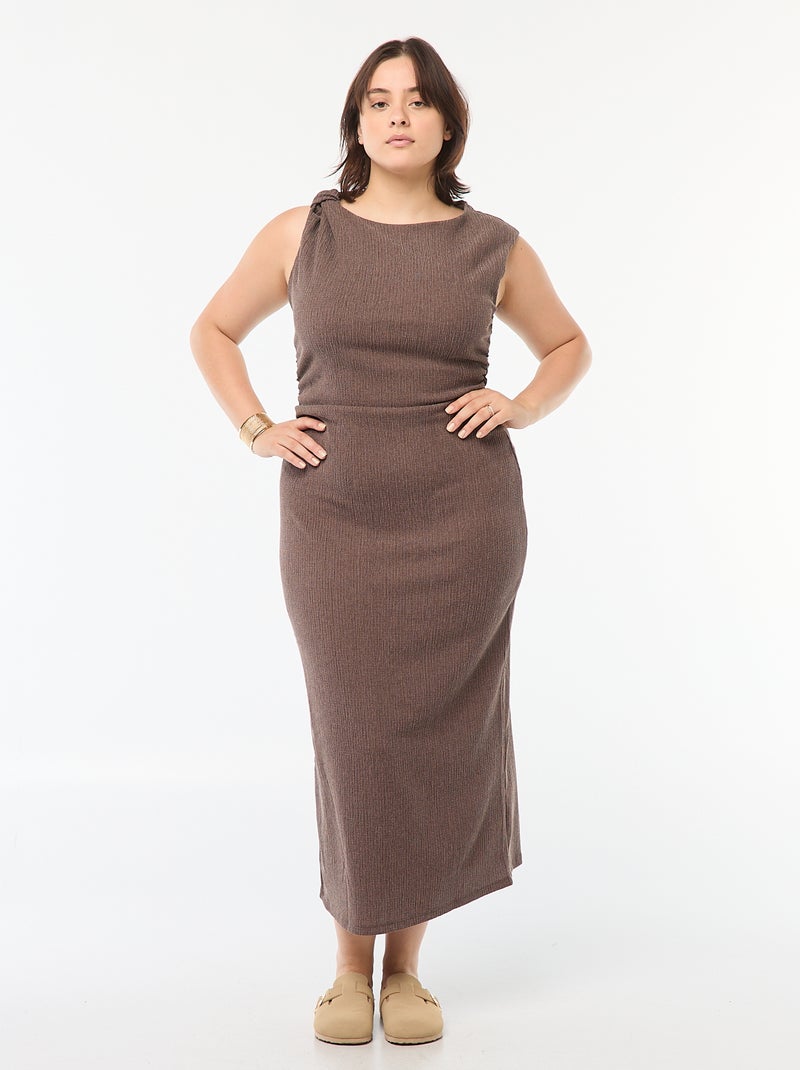 Robe longues sans manches en maille gaufrée Marron - Kiabi