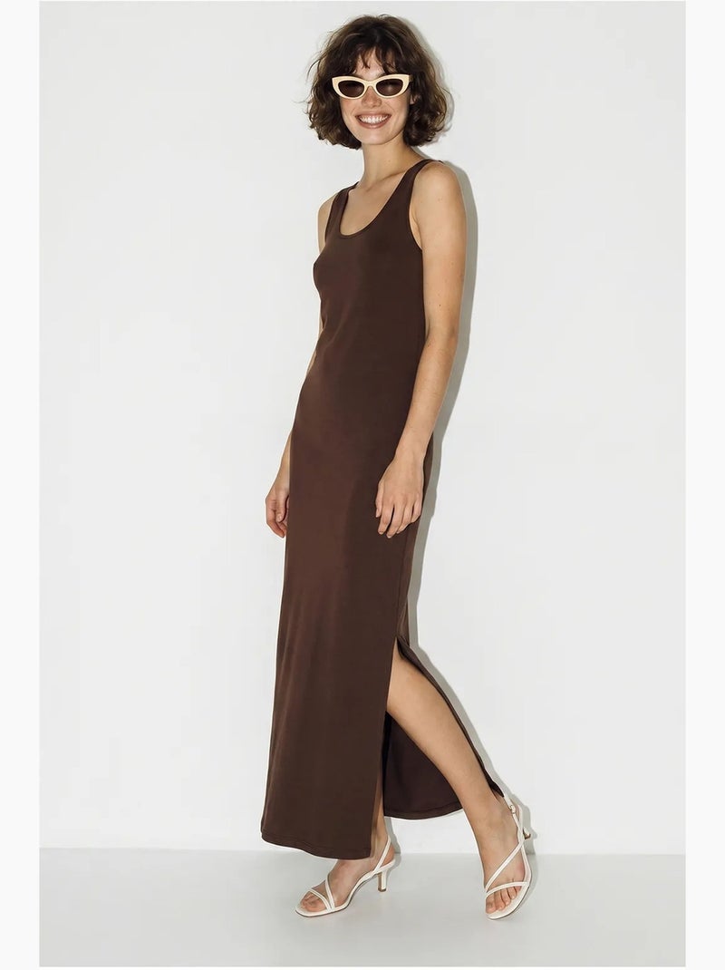 Robe maxi droite sans manches à fente lucci Marron chocolat - Kiabi
