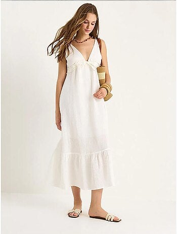 Robe mi-longue coupe a avec col en v et détails de reliure lucci