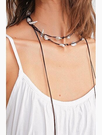 Robe mi-longue décontractée avec col carré et détails à volants mixray