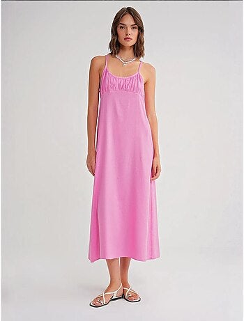 Robe mi-longue décontractée avec col carré et détails à volants mixray