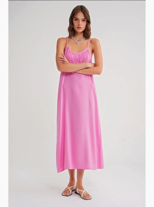 Robe mi-longue décontractée avec col carré et détails à volants mixray - Kiabi