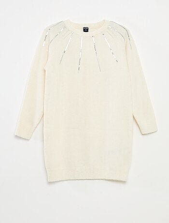 Robe mi-longue en maille avec sequins