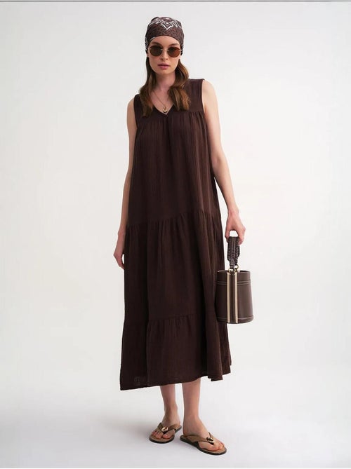 Robe mi-longue en mousseline sans manches à col en v et poches mixray - Kiabi