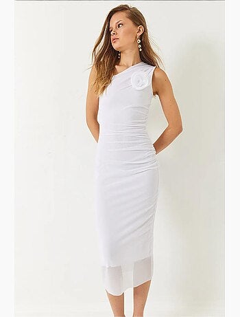 Robe mi-longue en tulle doublée avec accessoire rose amovible lucci