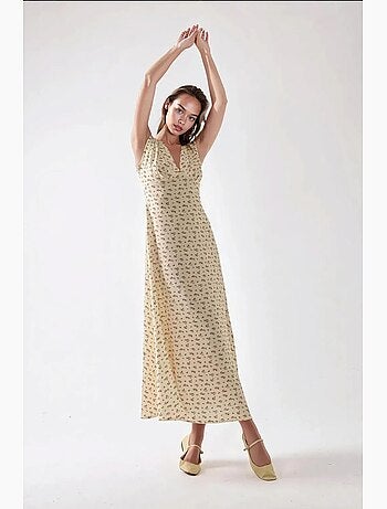 Robe mi-longue fleurie à col en v hiccup