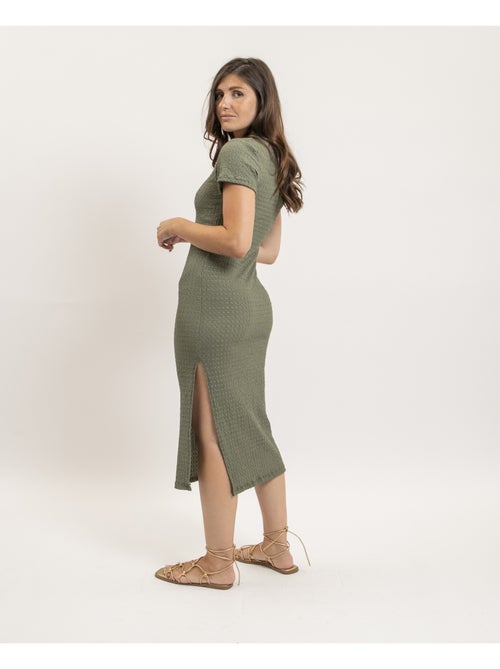 Robe mi-longue moulante gauffrée iena - Kiabi Robe mi-longue moulante gauffrée iena - Kiabi