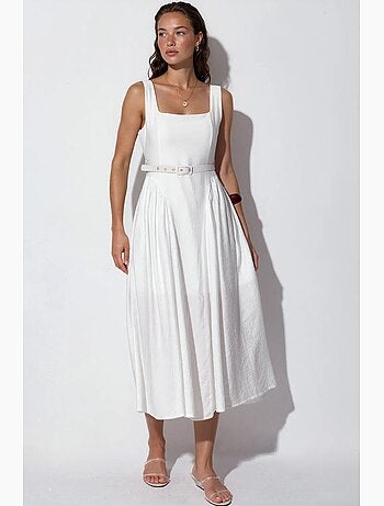 Robe midi à col carré avec ceinture busem