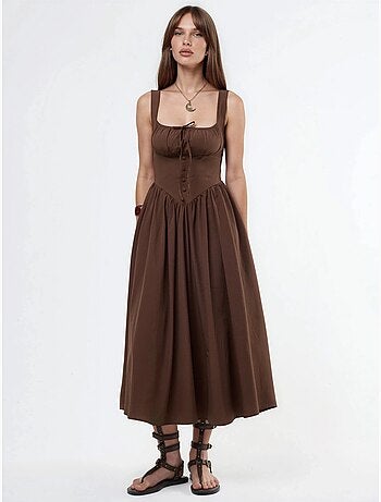 Robe midi à col carré avec détail boutonné busem