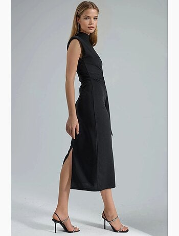 Robe midi ajustée sans manches avec détail à nouer busem