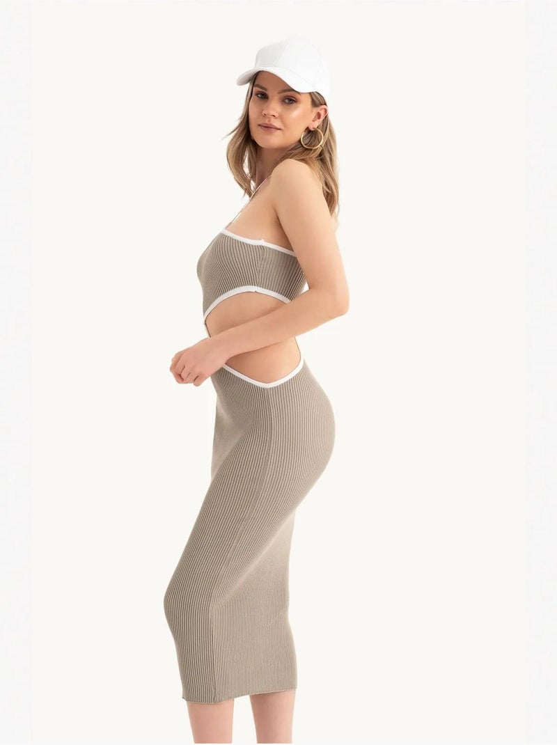 Robe midi asymétrique avec découpe latérale Beige naturel - Kiabi