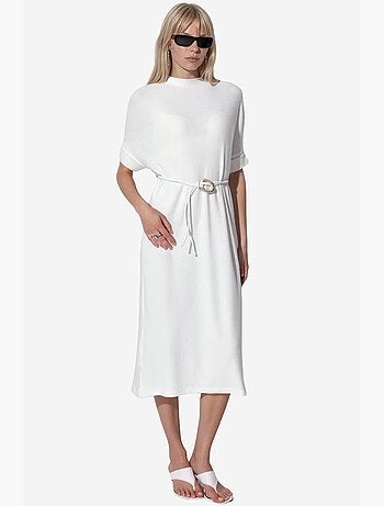 Robe midi côtelée avec ceinture busem