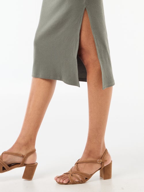 Robe midi côtelée sans manches - Kiabi