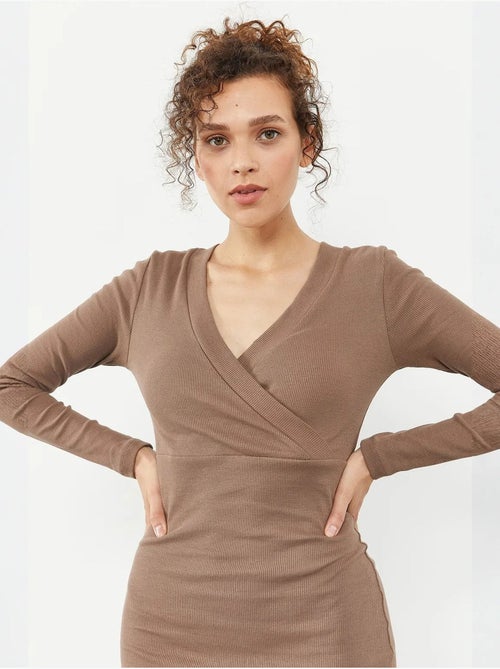 Robe midi moulante côtelée à col en v tommy - Kiabi Robe midi moulante côtelée à col en v tommy - Kiabi