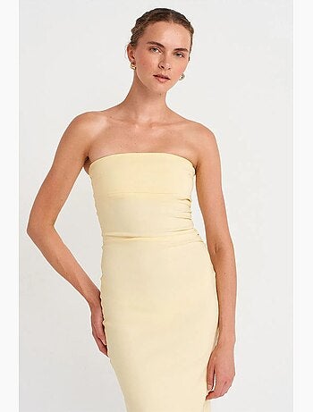 Robe midi moulante sans bretelles, avec fente dilvin