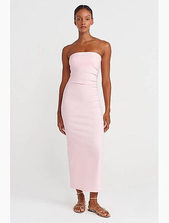 Robe midi moulante sans bretelles, avec fente dilvin