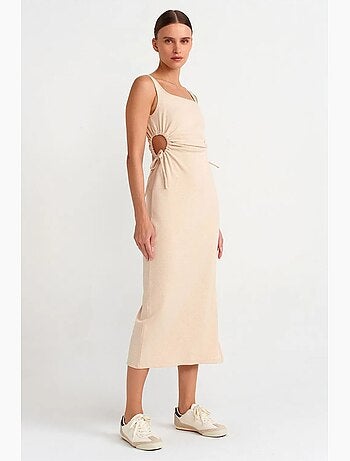 Robe midi moulante sans manches avec découpe dilvin