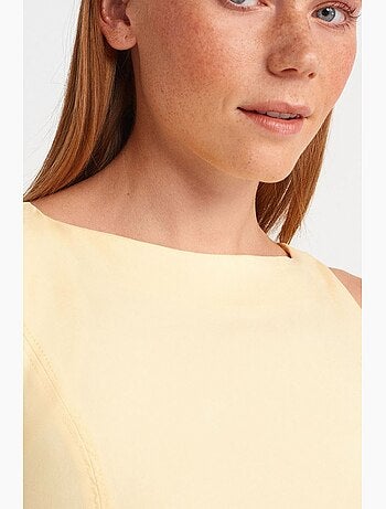 Robe midi moulante sans manches avec fente dilvin