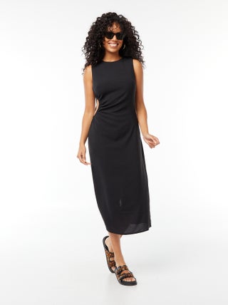 Robe midi sans manches ajourée sur le côté