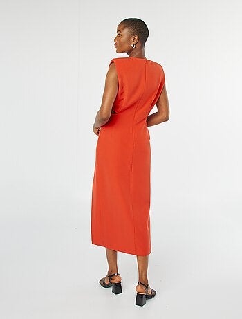 Robe midi sans manches avec ouvertures à la taille