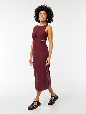 Robe midi sans manches ouverte sur le côté