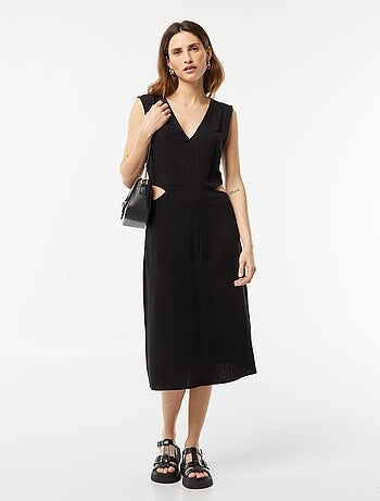 Robe midi sans manches + ouverture sur les côtés