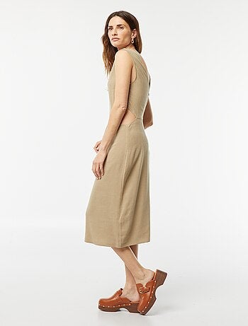 Robe midi sans manches + ouverture sur les côtés