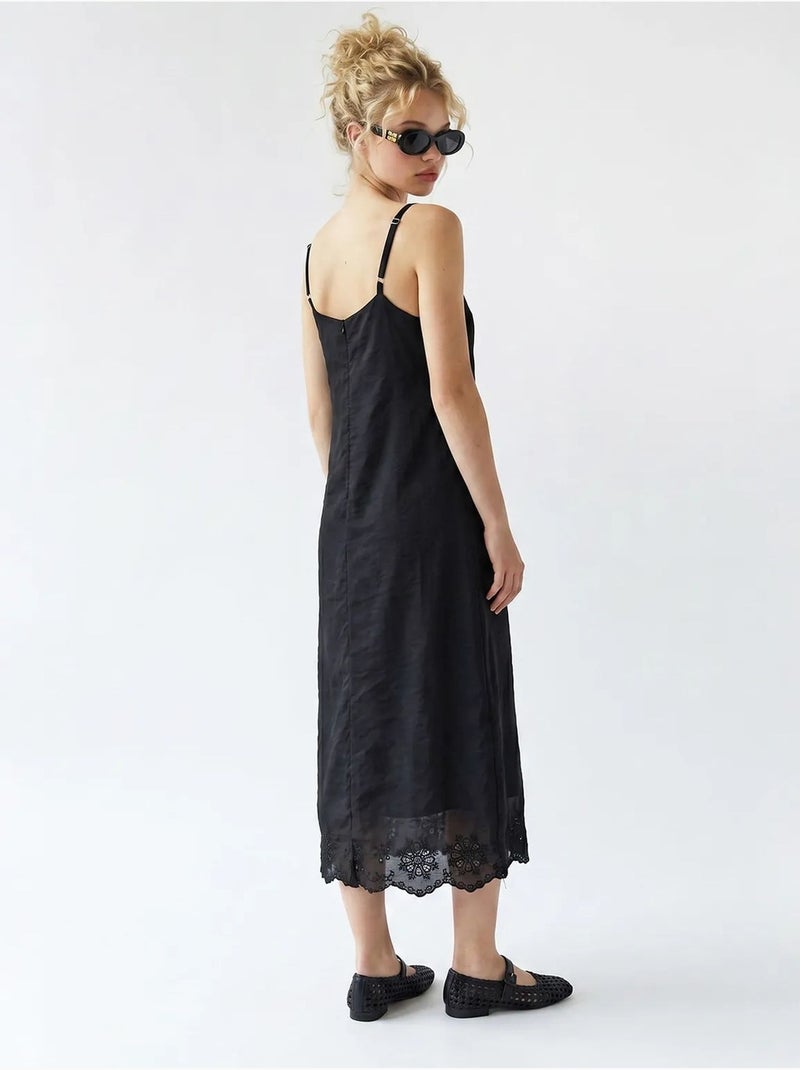 Robe midi trapèze brodée mixray Noir - Kiabi