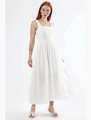 Robe midi unie à col carré busem