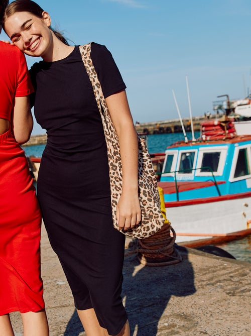 Robe midi unie ouverte au dos - Kiabi