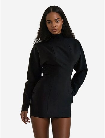 Robe moulante plissée à manches chauve-souris