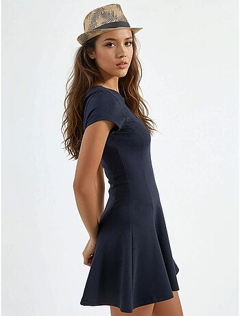 Robe patineuse courte à col en u busem
