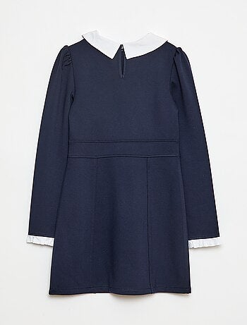 Robe plissée à manches longues et col claudine