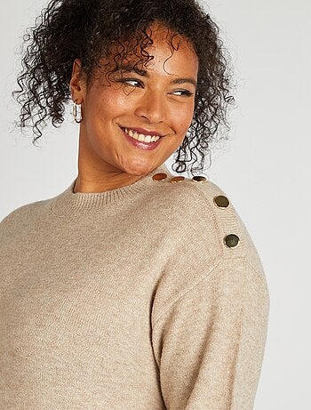 Robe pull avec boutons fantaisies